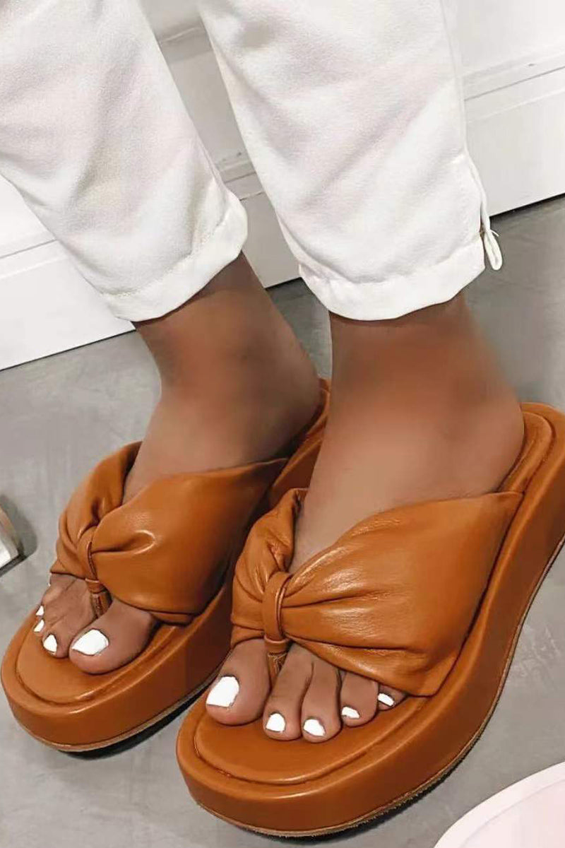 PU Leather Platform Flip-toe Solid Slippers - Fashionaviv-Slippers-[product_label]